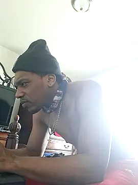 bigboytoy912 online show from April 18, 2026, 3:49 pm