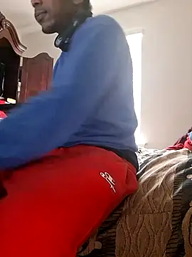 bigboytoy912 online show from April 18, 2026, 7:07 pm