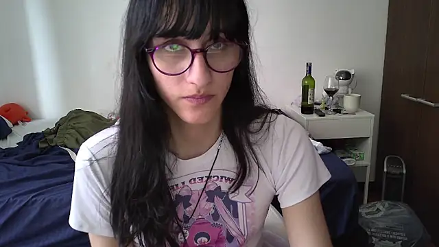 Snapshot of Alice_love29 chatting on February 8, 2025, 9:04 pm Alice love29 online show from February 8, 2025, 9:04 pm