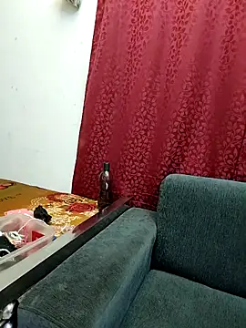 Snapshot of Cute_Kritika chatting on December 19, 2025, 3:35 am Cute Kritika online show from December 19, 2025, 3:35 am