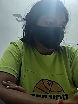 Snapshot of illay_love chatting on May 2, 2026, 3:44 am illay love online show from May 2, 2026, 3:44 am