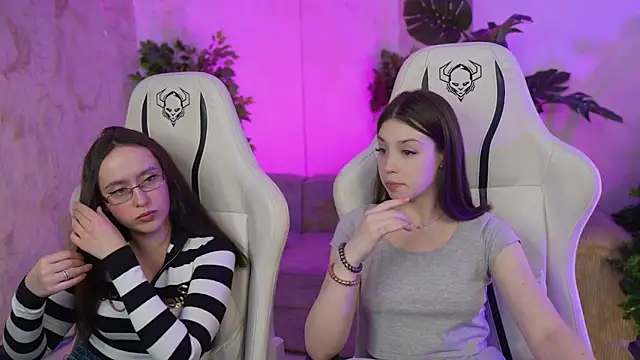 Beatrice 054 online show from January 31, 2025, 8:12 pm