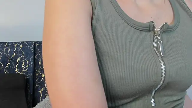 Snapshot of Sophia_Lemos chatting on October 24, 2025, 2:02 pm Sophia Lemos online show from October 24, 2025, 2:02 pm