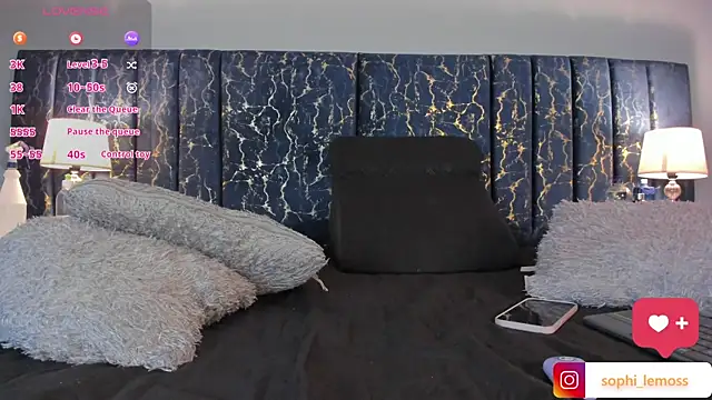 Snapshot of Sophia_Lemos chatting on November 8, 2025, 2:17 pm Sophia Lemos online show from November 8, 2025, 2:17 pm