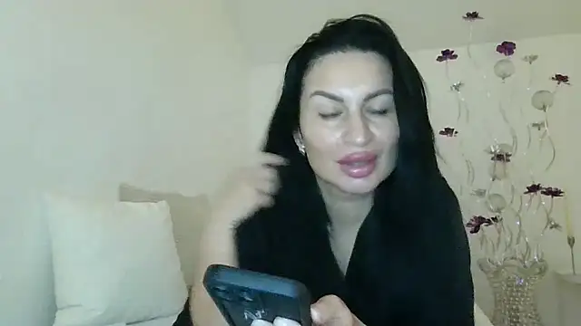 Snapshot of Helena7077 chatting on January 17, 2025, 11:40 pm Helena7077 online show from January 17, 2025, 11:40 pm