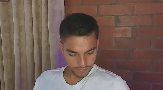 Leandro valenzuela online show from February 3, 2025, 8:24 pm