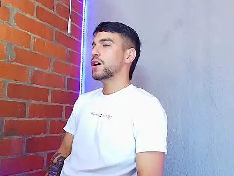 Leandro valenzuela online show from October 1, 2025, 5:52 pm