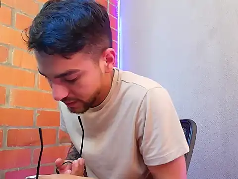 Leandro valenzuela online show from October 4, 2025, 8:07 pm