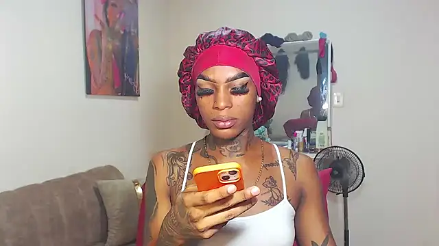 Snapshot of badgirls_cx chatting on June 17, 2026, 12:46 am badgirls cx online show from June 17, 2026, 12:46 am