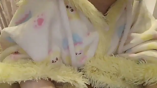 Snapshot of arena1357 chatting on November 18, 2025, 2:54 pm arena1357 online show from November 18, 2025, 2:54 pm