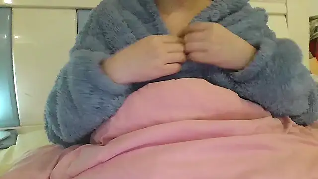 Snapshot of arena1357 chatting on November 19, 2025, 2:39 pm arena1357 online show from November 19, 2025, 2:39 pm