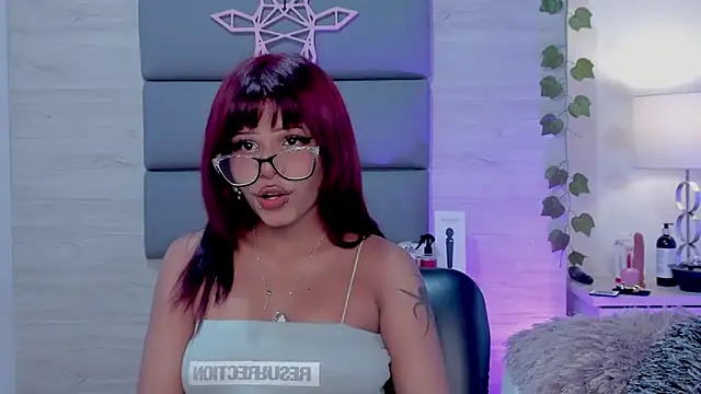 Snapshot of BonnieAnderson_ chatting on January 18, 2025, 7:58 pm BonnieAnderson online show from January 18, 2025, 7:58 pm