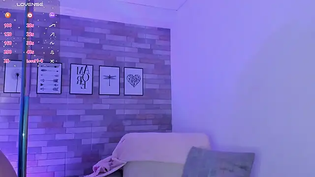 Snapshot of BonnieAnderson_ chatting on September 20, 2025, 9:16 pm BonnieAnderson online show from September 20, 2025, 9:16 pm