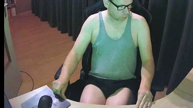 kinkyslet8 online show from December 4, 2025, 9:18 am