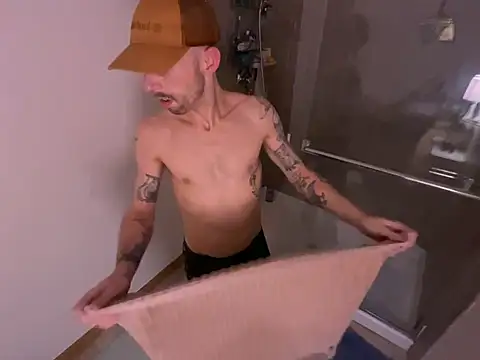 Snapshot of RuffClvb chatting on January 28, 2025, 11:17 am RuffClvb online show from January 28, 2025, 11:17 am