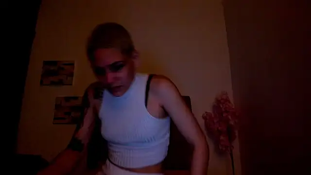 Snapshot of Charlee_pink chatting on January 9, 2026, 1:08 am Charlee pink online show from January 9, 2026, 1:08 am