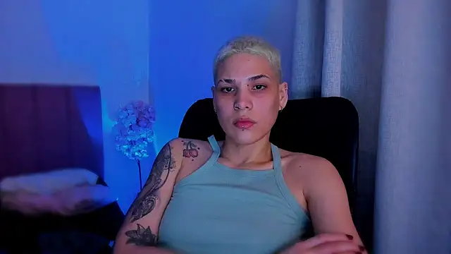 Snapshot of Charlee_pink chatting on February 8, 2026, 6:39 am Charlee pink online show from February 8, 2026, 6:39 am