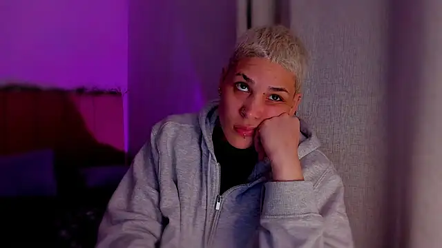 Snapshot of Charlee_pink chatting on February 21, 2026, 10:55 pm Charlee pink online show from February 21, 2026, 10:55 pm