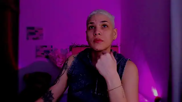 Snapshot of Charlee_pink chatting on February 28, 2026, 3:24 pm Charlee pink online show from February 28, 2026, 3:24 pm