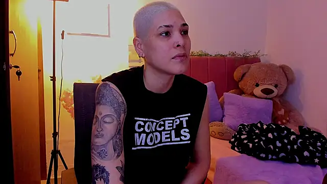 Snapshot of Charlee_pink chatting on March 24, 2026, 7:30 pm Charlee pink online show from March 24, 2026, 7:30 pm