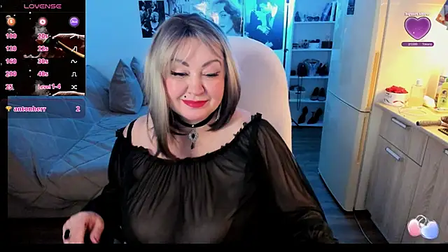 Scarlett OHara 1861 online show from March 12, 2026, 8:04 pm