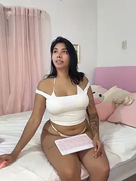 LucyMartelli online show from May 21, 2026, 11:39 am