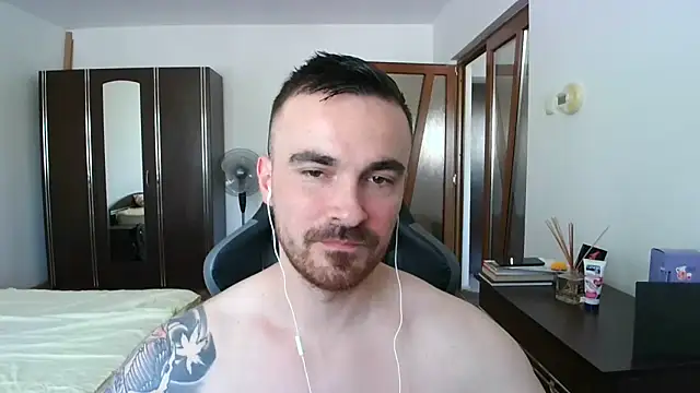 Snapshot of mu5clemania2 chatting on June 10, 2026, 9:52 am mu5clemania2 online show from June 10, 2026, 9:52 am