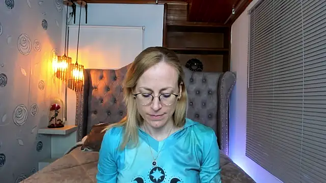 Snapshot of SammySanders chatting on January 10, 2025, 11:18 pm SammySanders online show from January 10, 2025, 11:18 pm