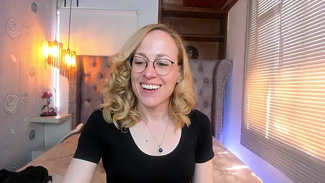 Snapshot of SammySanders chatting on January 18, 2025, 6:10 pm SammySanders online show from January 18, 2025, 6:10 pm