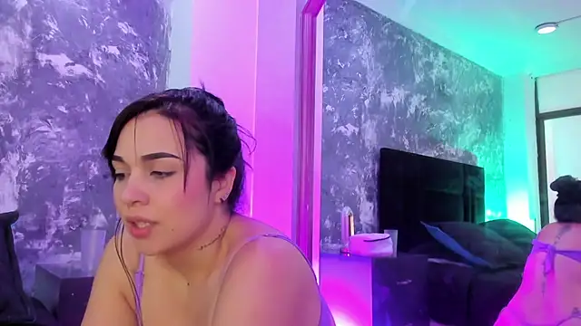 Snapshot of brianaGuzman chatting on January 10, 2025, 3:58 pm brianaGuzman online show from January 10, 2025, 3:58 pm