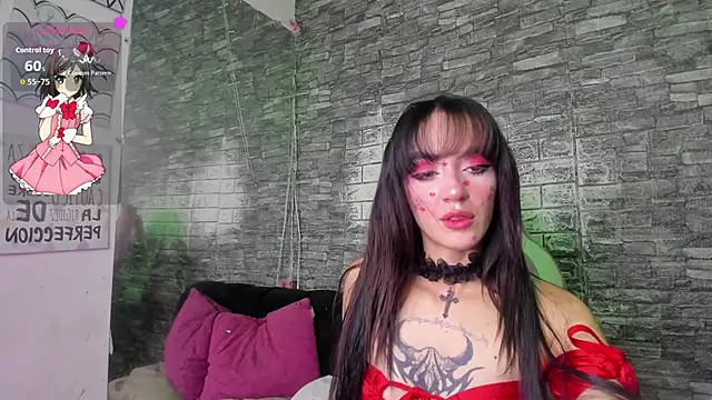 Snapshot of katt__black__ chatting on May 28, 2026, 8:28 pm katt black online show from May 28, 2026, 8:28 pm