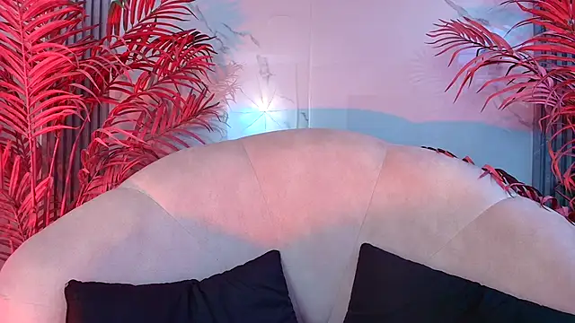 Snapshot of EvaHalsey chatting on October 29, 2025, 8:10 pm EvaHalsey online show from October 29, 2025, 8:10 pm