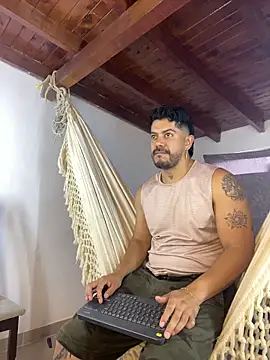 Snapshot of AndresSmith__ chatting on May 28, 2026, 6:38 pm AndresSmith online show from May 28, 2026, 6:38 pm