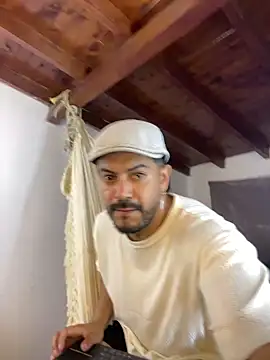 Snapshot of AndresSmith__ chatting on June 3, 2026, 12:35 am AndresSmith online show from June 3, 2026, 12:35 am