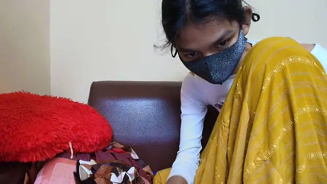 Snapshot of Srabontii chatting on November 20, 2025, 9:31 am Srabontii online show from November 20, 2025, 9:31 am