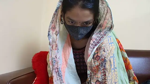 Snapshot of Srabontii chatting on December 2, 2025, 12:16 am Srabontii online show from December 2, 2025, 12:16 am