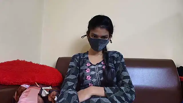 Snapshot of Srabontii chatting on December 5, 2025, 10:57 am Srabontii online show from December 5, 2025, 10:57 am