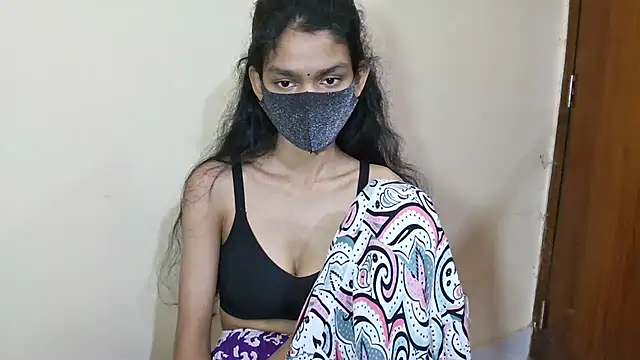 Snapshot of Srabontii chatting on March 9, 2026, 12:47 am Srabontii online show from March 9, 2026, 12:47 am