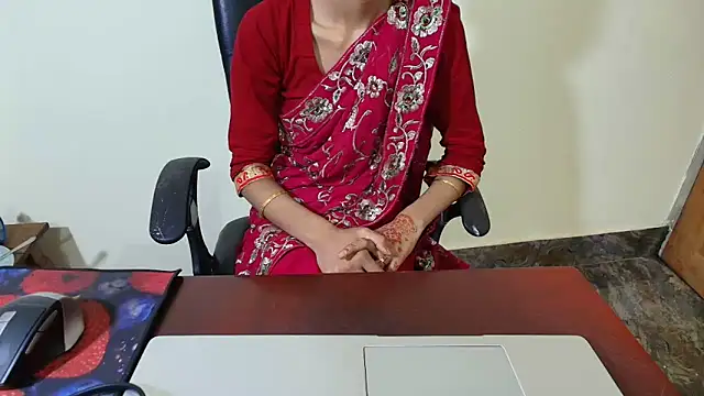 Snapshot of Srabontii chatting on April 6, 2026, 2:51 pm Srabontii online show from April 6, 2026, 2:51 pm