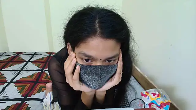 Snapshot of Srabontii chatting on April 10, 2026, 6:40 am Srabontii online show from April 10, 2026, 6:40 am