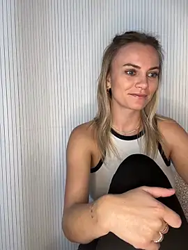 Milla  one online show from October 2, 2025, 2:02 pm