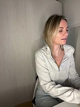 Milla  one online show from December 20, 2025, 3:30 pm