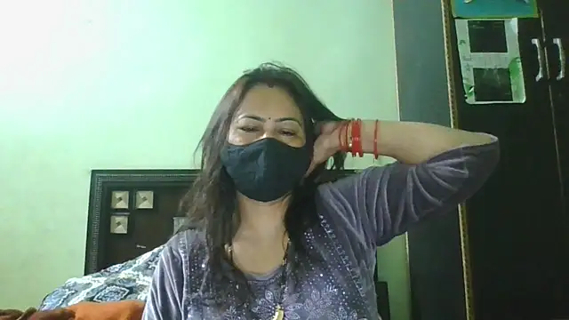 couplesuni online show from February 11, 2026, 5:01 am