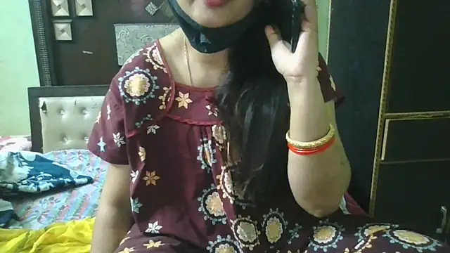 couplesuni online show from April 7, 2026, 5:52 am