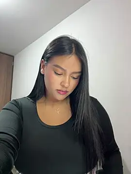  NINA online show from April 11, 2026, 2:27 am