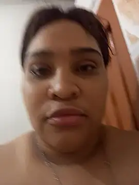 ambarlennoix online show from December 15, 2024, 11:01 am