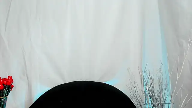 LukaCastillo online show from October 31, 2025, 9:38 pm