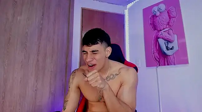 Snapshot of joseph_boy chatting on February 6, 2025, 12:48 pm joseph boy online show from February 6, 2025, 12:48 pm