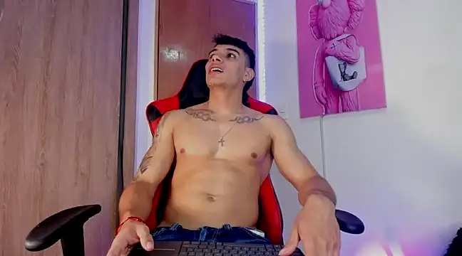 Snapshot of joseph_boy chatting on February 7, 2025, 1:43 pm joseph boy online show from February 7, 2025, 1:43 pm