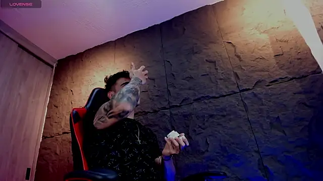 Snapshot of joseph_boy chatting on October 20, 2025, 11:54 am joseph boy online show from October 20, 2025, 11:54 am